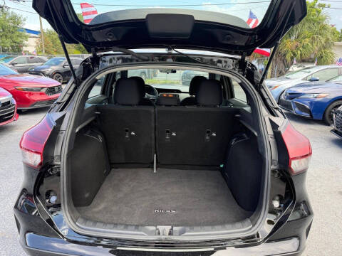 2024 Nissan Kicks SR