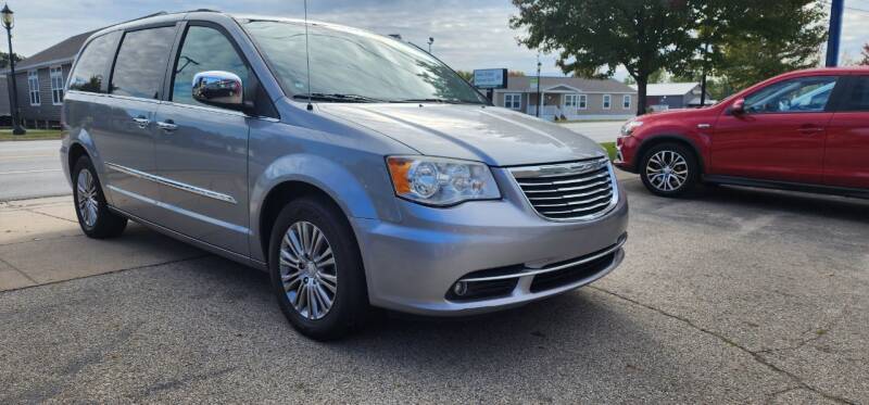 2013 Chrysler Town and Country for sale at T & M AUTO SALES in Grand Rapids MI