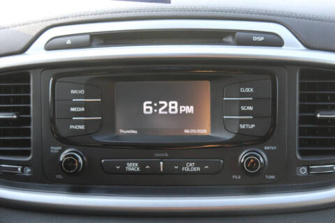 2017 Kia Sorento LX