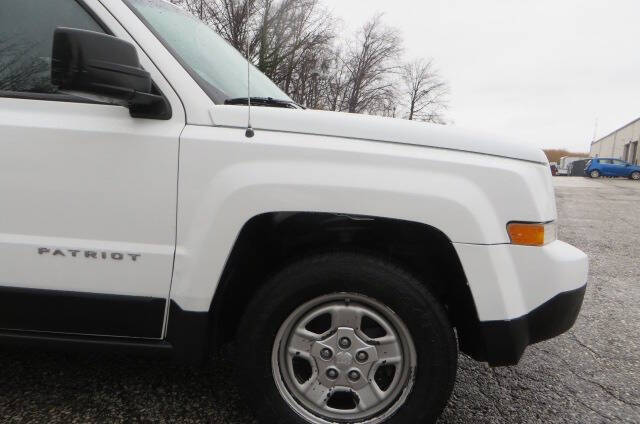 2011 Jeep Patriot null photo 20