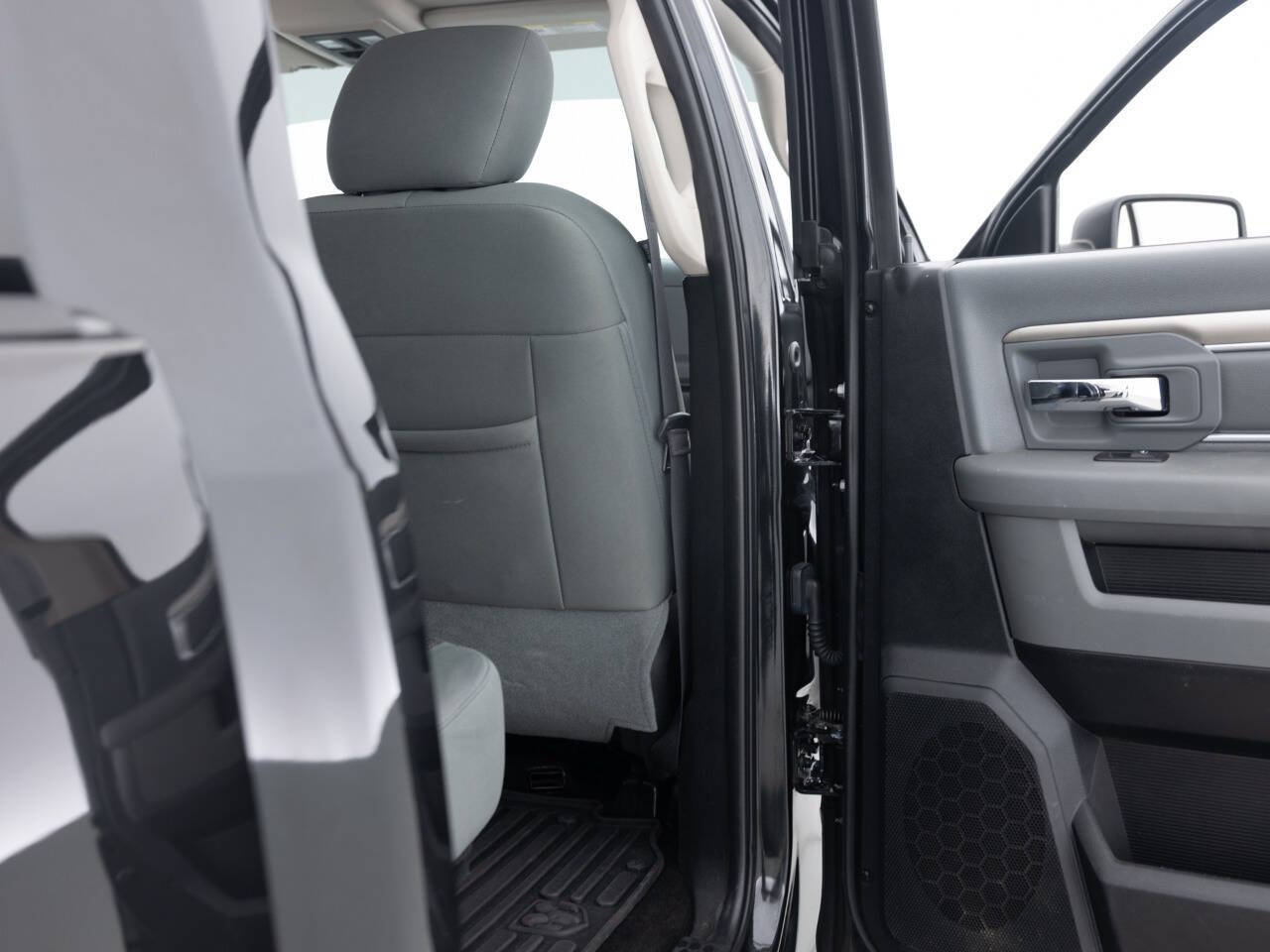 Used Car 2015 Ram 1500  Outdoorsman 4x4 4dr Crew Cab 6.3 Ft. Sb Pickup For Sale Under $20,000 In Coal City, Illinois