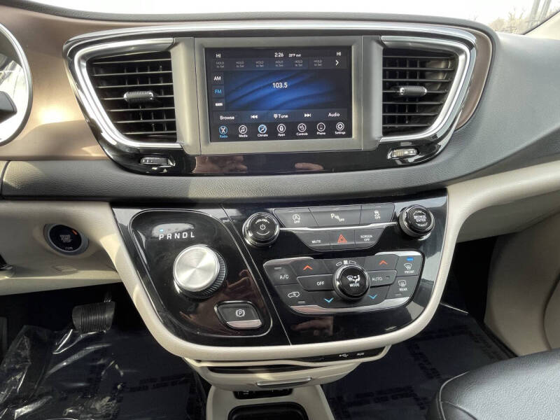 2019 Chrysler Pacifica Touring L