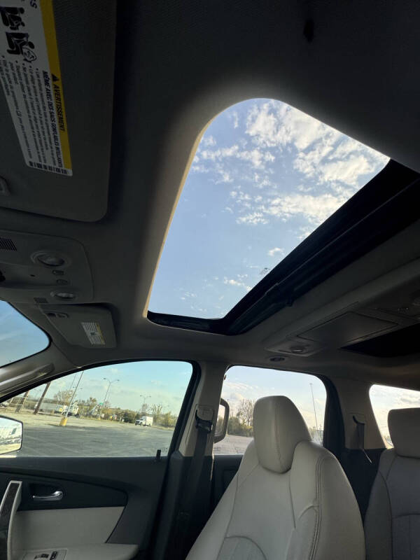 2011 GMC Acadia Denali