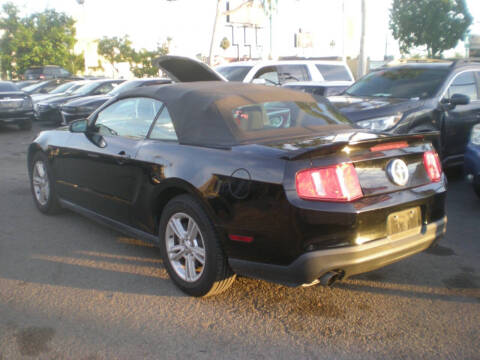 2012 Ford Mustang V6