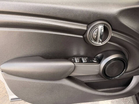 2017 MINI Hardtop 4 Door Cooper