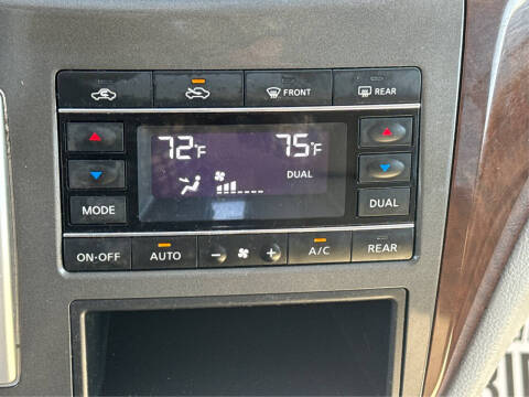 2017 Nissan Quest SV