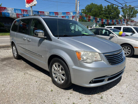2011 Chrysler Town and Country for sale at Antique Motors in Plymouth IN
