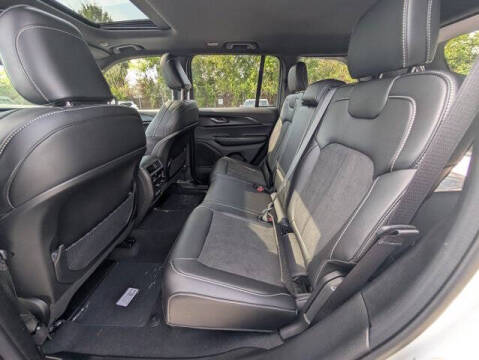 2025 Jeep Grand Cherokee Altitude X