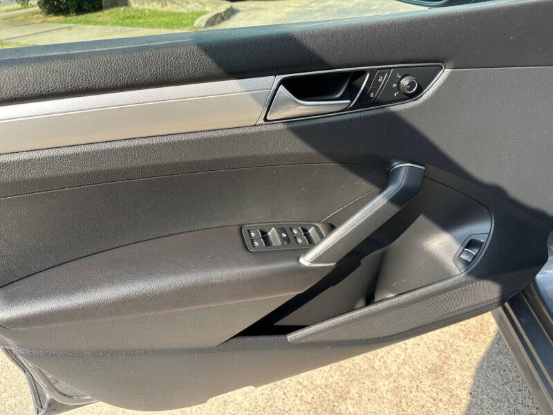 2016 Volkswagen Passat 1.8T S