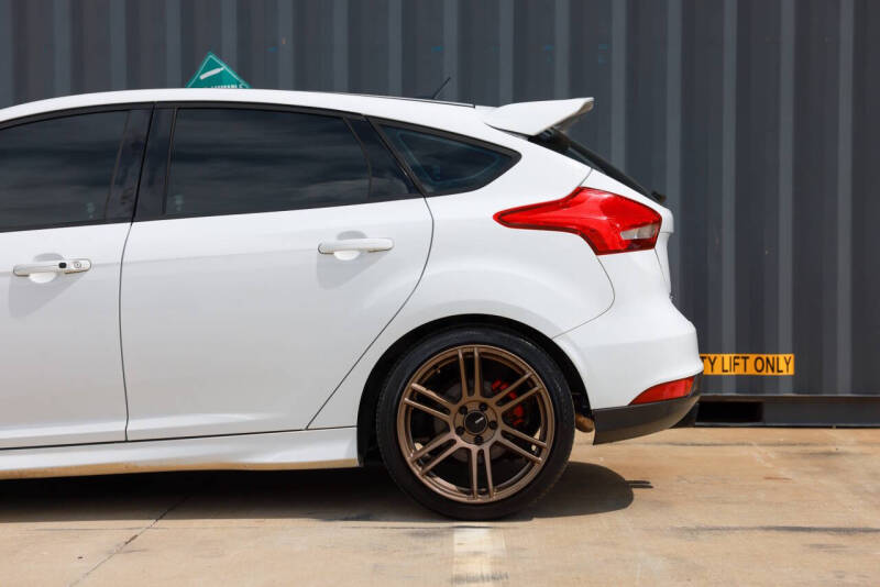 2017 Ford Focus ST