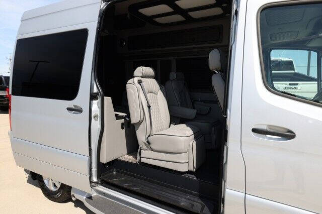 2022 Mercedes-Benz Sprinter 2500