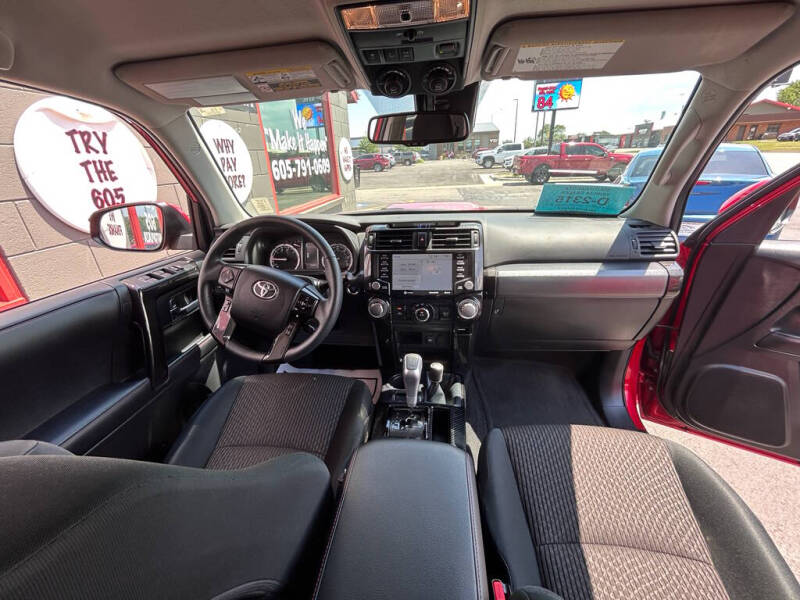 2024 Toyota 4Runner TRD Off-Road