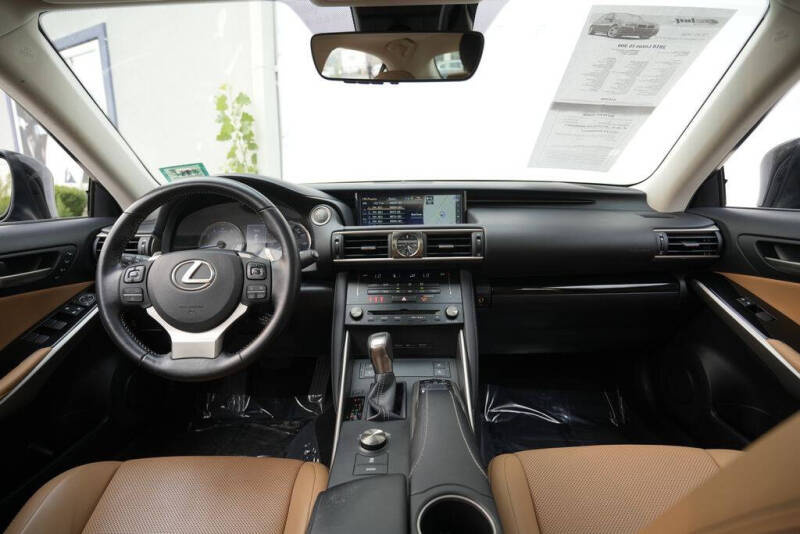 2018 Lexus IS 300