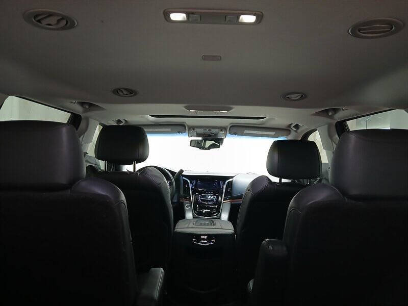 2016 Cadillac Escalade Luxury Collection