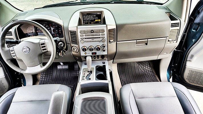 2005 Nissan Armada LE