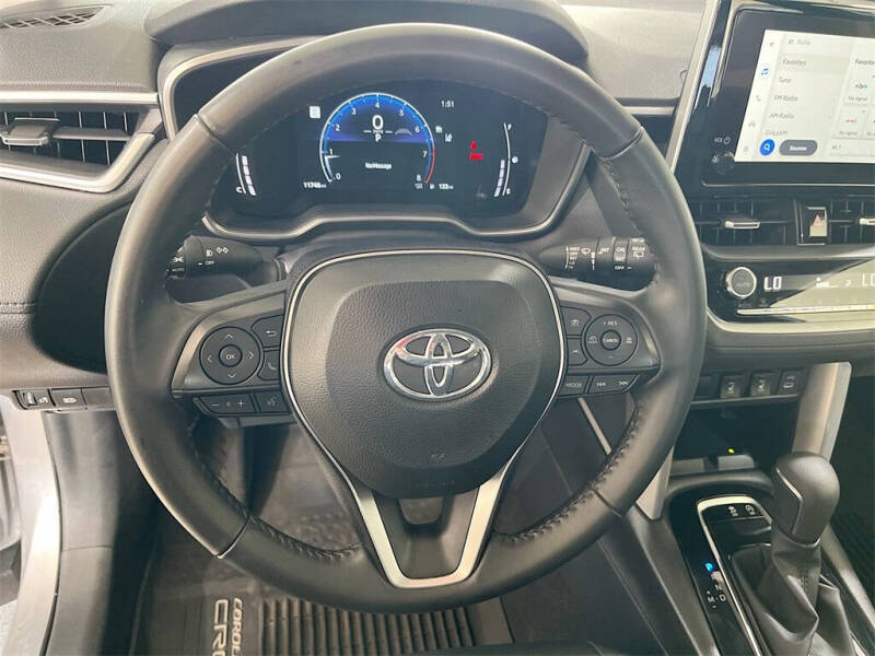 2024 Toyota Corolla Cross XLE