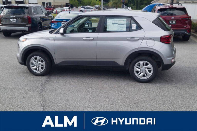 2026 Hyundai Venue SE