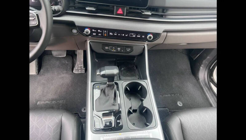 2025 Kia Carnival EX