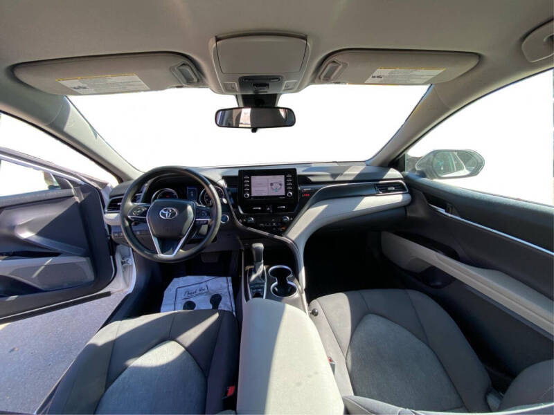 2021 Toyota Camry Hybrid LE