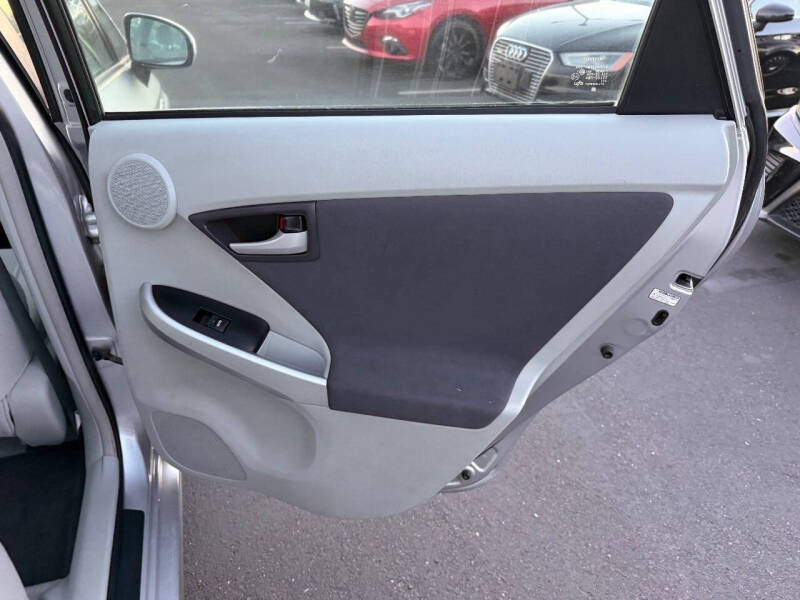 2010 Toyota Prius II