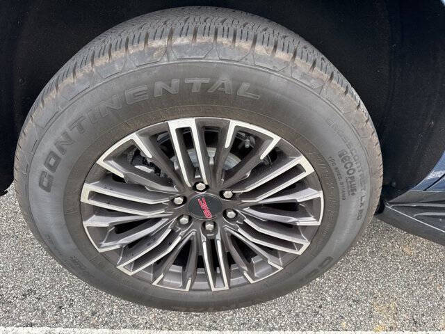 2025 GMC Yukon Elevation