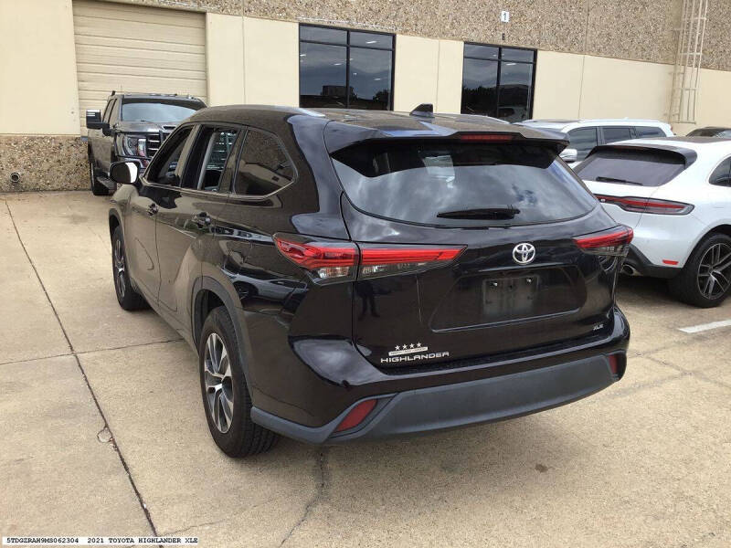 2021 Toyota Highlander XLE