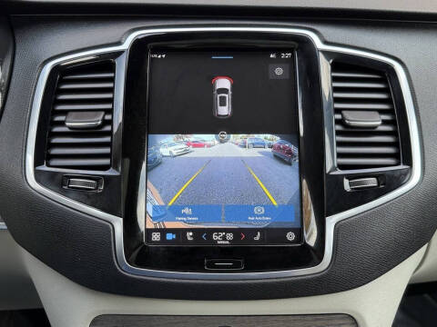 2023 Volvo XC90 B5 Plus Bright Theme