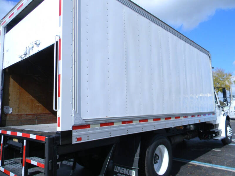 2015 Freightliner M2 106