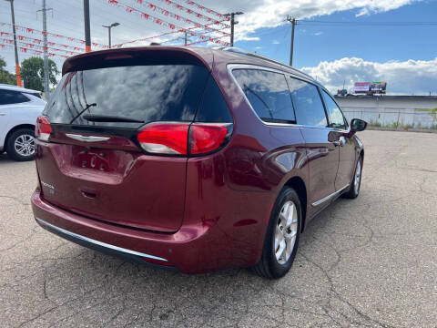 2020 Chrysler Pacifica Touring L Plus