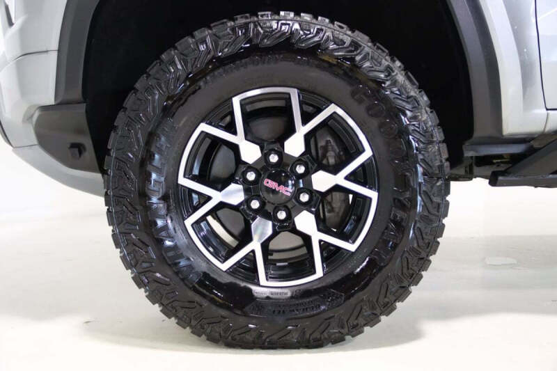 2023 GMC Canyon AT4X