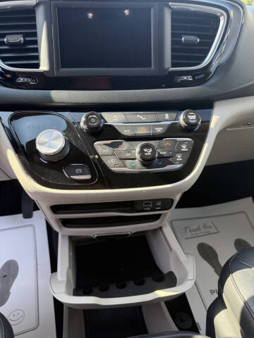 2020 Chrysler Pacifica Touring L