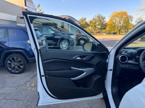 2025 Chevrolet Trax LS