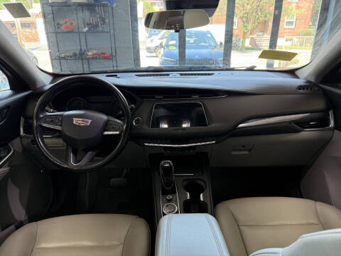2021 Cadillac XT4 Luxury