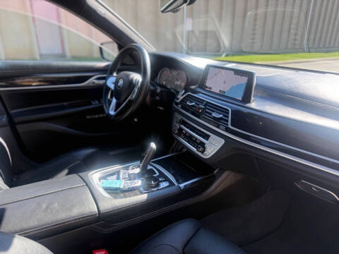 2017 BMW 7 Series 750i