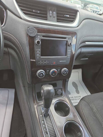 2017 Chevrolet Traverse LT