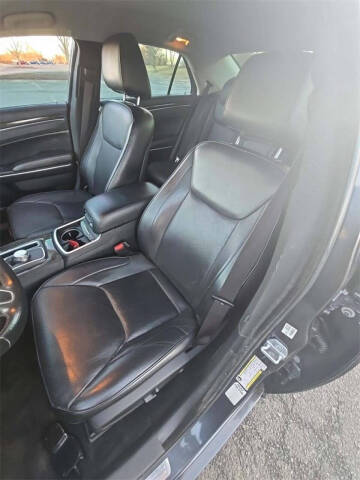 2018 Chrysler 300 Limited