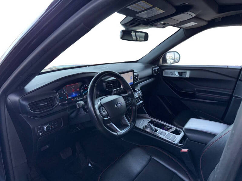 2022 Ford Explorer ST-Line