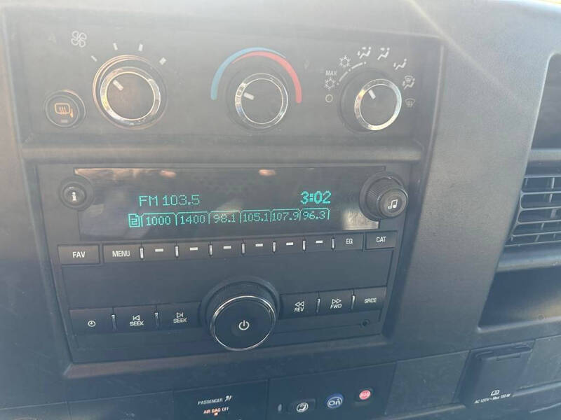 2024 Chevrolet Express 2500