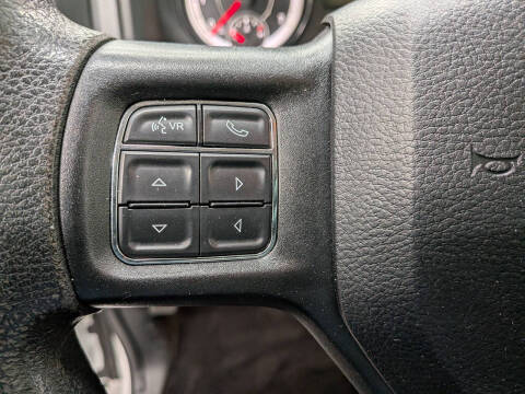 2016 RAM 1500 SLT