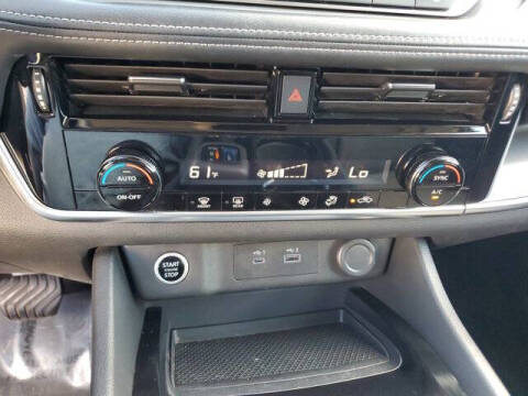 2022 Nissan Rogue SV