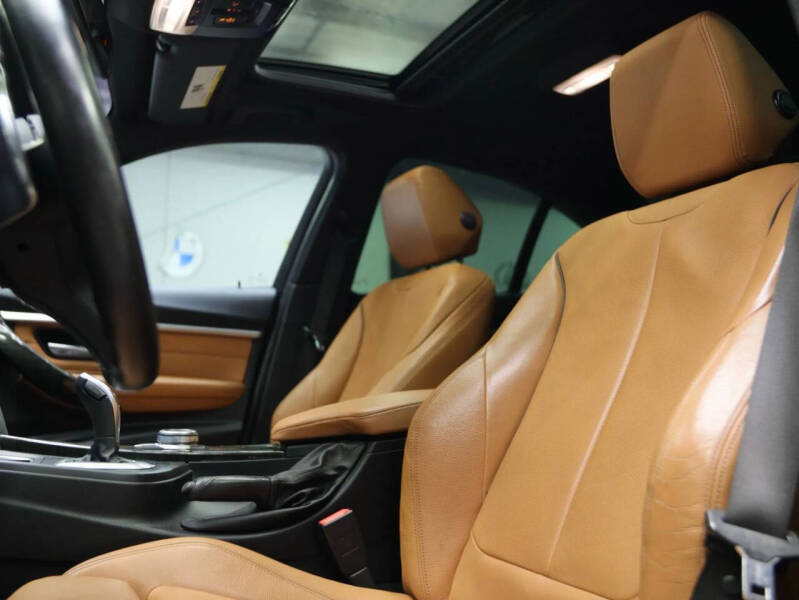 2018 BMW 3 Series 330i xDrive