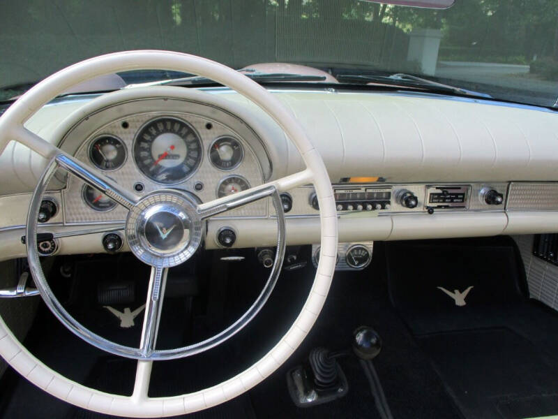 1957 Ford Thunderbird