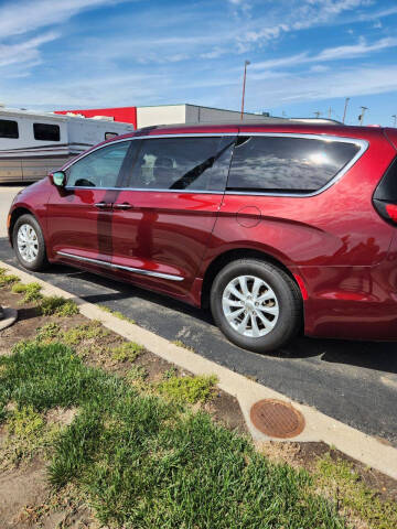 2017 Chrysler Pacifica Touring Plus