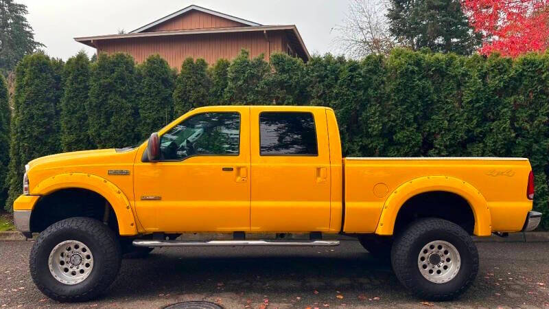 2005 Ford F-250 Super Duty for sale at CLEAR CHOICE AUTOMOTIVE in Milwaukie OR