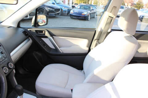 2015 Subaru Forester 2.5i