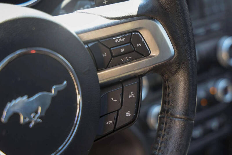 2016 Ford Mustang V6