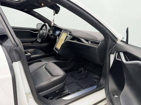 2016 Tesla Model S 90D