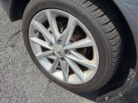 2012 Toyota Prius v Five