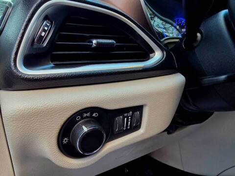 2017 Chrysler Pacifica LX