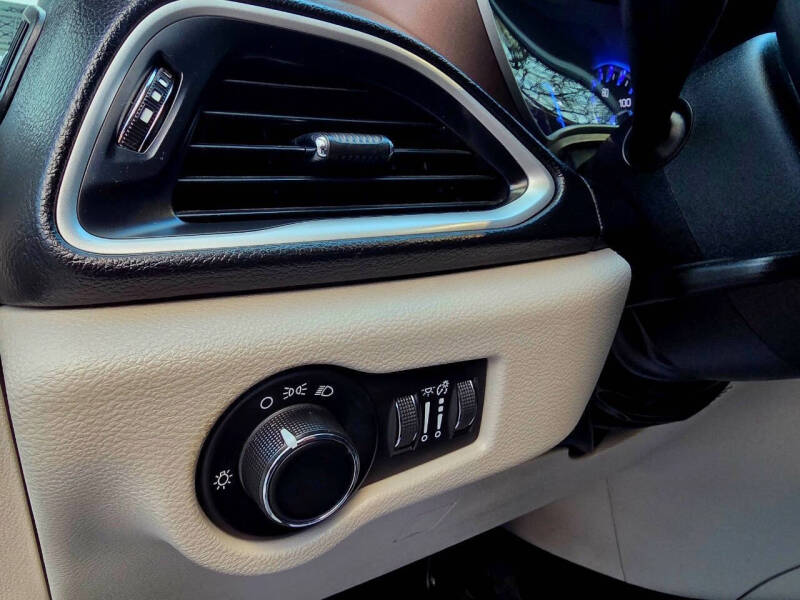 2017 Chrysler Pacifica LX